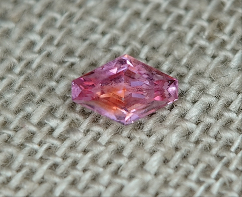 .40ct HEATED PINK ORANGE BI-COLOR MONTANA SAPPHIRE