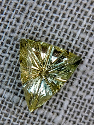 3.12ct YELLOW FANTASY CUT NATURAL MONTANA SAPPHIRE