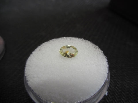 0.57ct HEATED LIGHT YELLOW MONTANA SAPPHIRE - Blaze-N-Gems