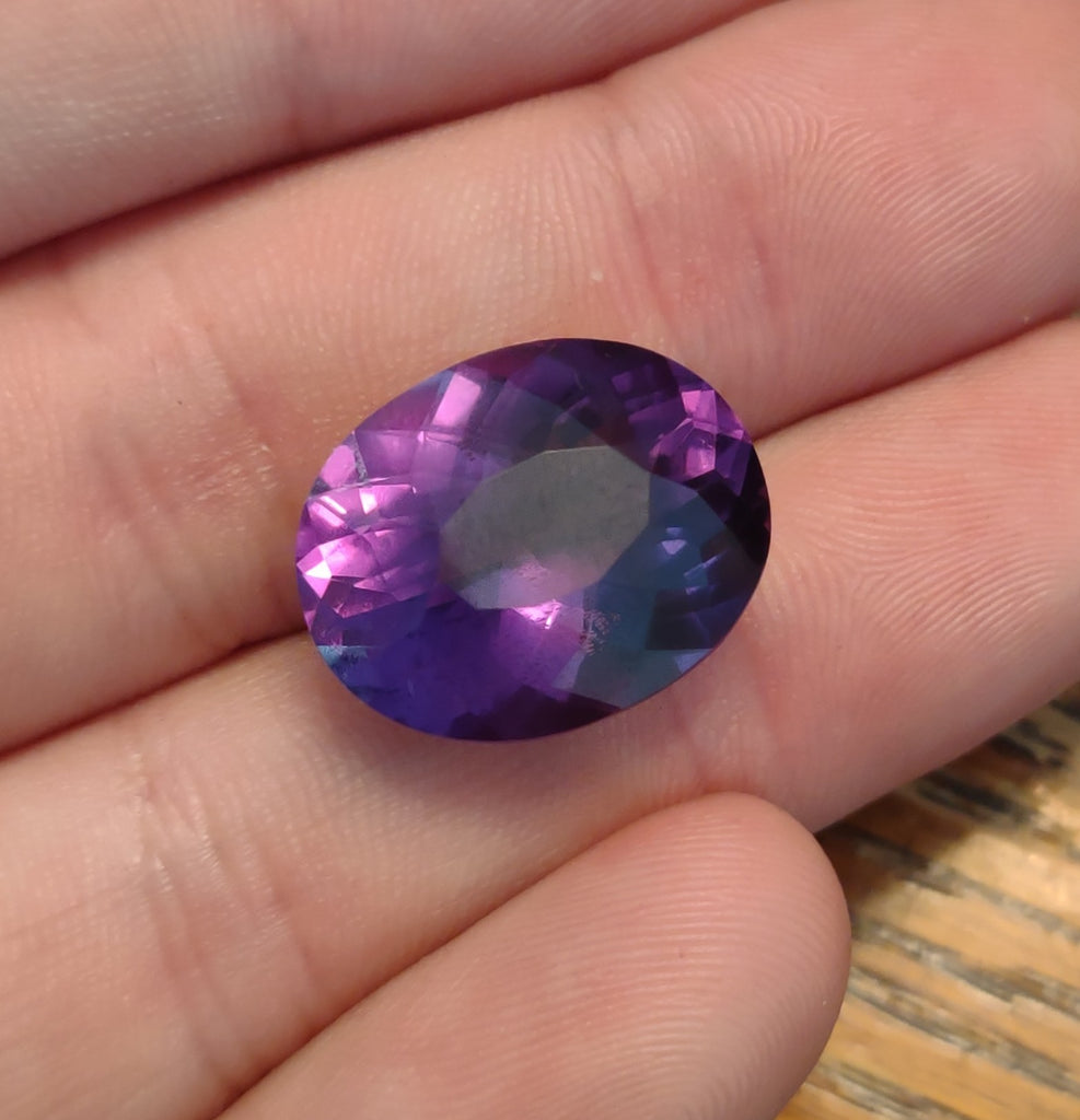 15.87 ct. STUNNING AMETHYST FROM INDONESIA WITH RED FLASH – Blaze
