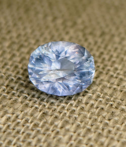 2.72ct STUNNING LIGHT BLUE OVAL MONTANA SAPPHIRE
