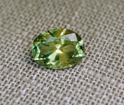 3.15ct STUNNING YELLOW GREEN ALL NATURAL MONTANA SAPPHIRE