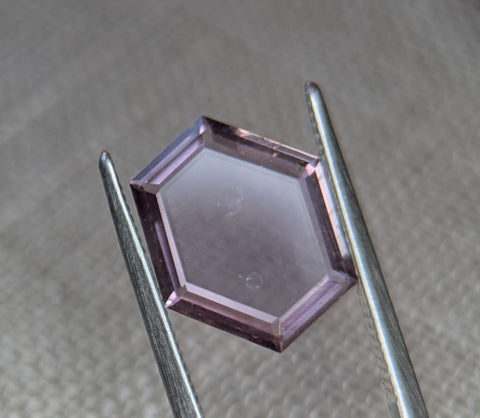 4.23ct BEAUTIFUL PORTRAIT CUT PURPLE MONTANA SAPPHIRE