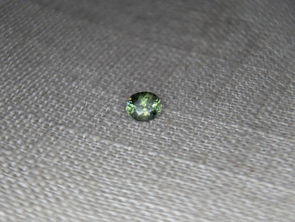 0.45ct GREEN OVAL MONTANA SAPPHIRE
