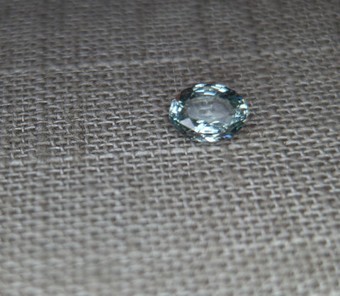 1.70ct STUNNING ICY BLUE FIREBALL MONTANA SAPPHIRE