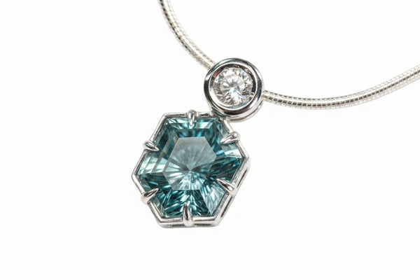 4.26ct TEAL MONTANA SAPPHIRE PENDANT SET IN 14kt WHITE GOLD