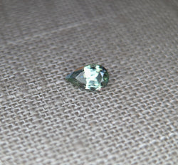 1.09CTS. SPARKLING GREEN PEAR SHAPE MONTANA SAPPHIRE
