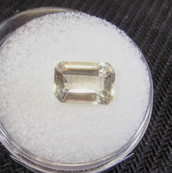 2.30ct YELLOW SUNSTONE EMERALD CUT - Blaze-N-Gems