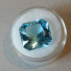 18.62ct FLAWLESS BLUE TOPAZ - Blaze-N-Gems