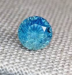 3.53ct FANTASY CUT BI-COLOR ONE OF A KIND MONTANA SAPPPHIRE