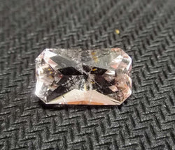 4.17ct PEACH PINK SHATTER ME MORGANITE - Blaze-N-Gems