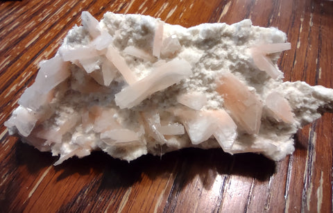 53.3 G BEAUTIFUL HEULANDITE ON MATRIX