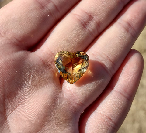 11 ct BEAUTIFUL GOLDEN CITRINE WITH CERTIFICATION FROM OLD COLLECTION