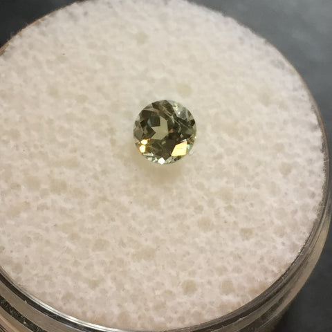 .51 CT. ROUND CUT LEAF GREEN 100% ALL NATURAL MONTANA SAPPHIRE - Blaze-N-Gems