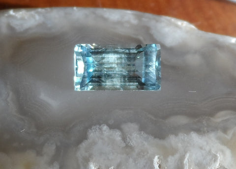2.32 CTS. BEAUTIFUL LIGHT SKY BLUE MONTANA SAPPHIRE - Blaze-N-Gems