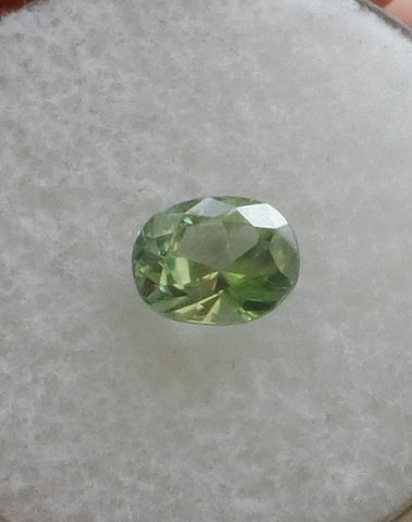 1.07cts. GORGEOUS LEAF GREEN COLOR MONTANA SAPPHIRE - Blaze-N-Gems