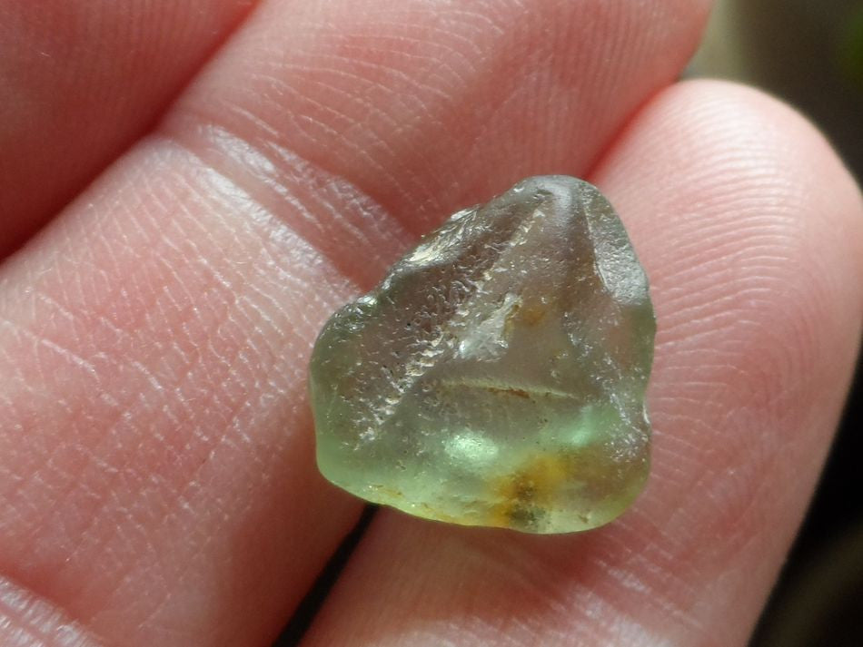 8.30cts. GORGEOUS GREEN ALL NATURAL MONTANA SAPPHIRE ROUGH Blaze N Gems